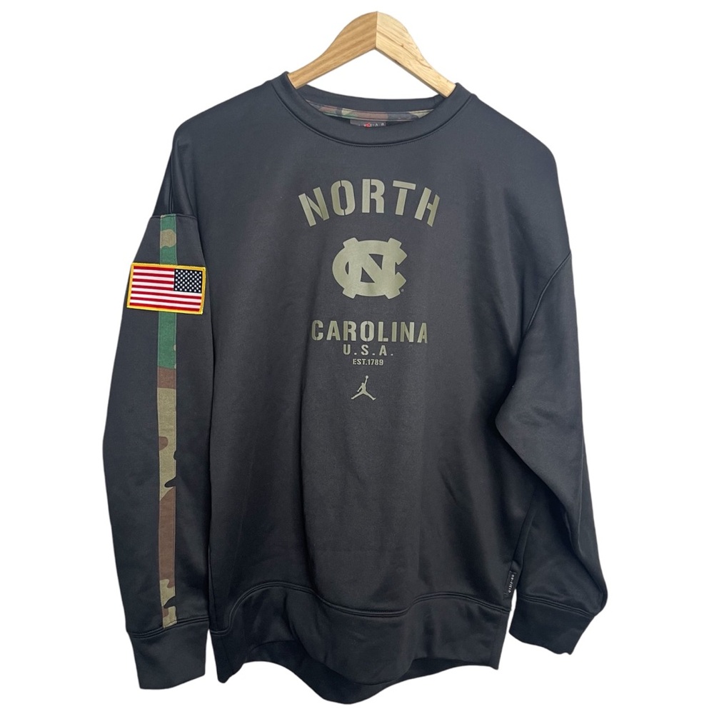 Jordan North Carolina Women's Sweatshirt Black/Camo Flag  Size M
